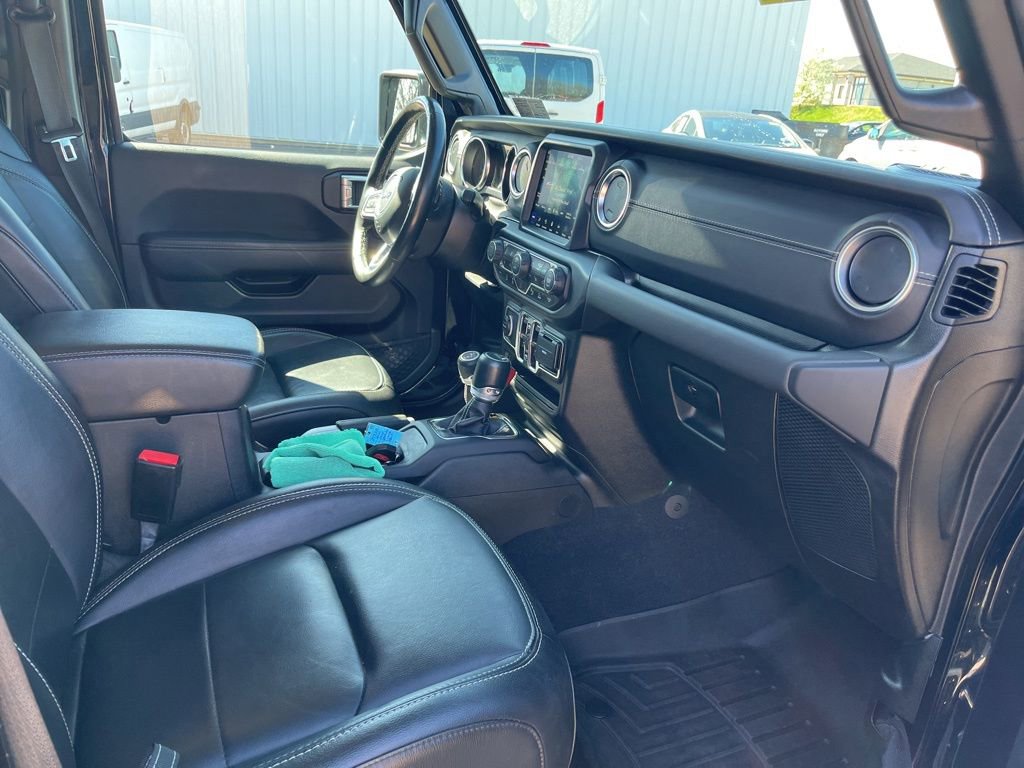 Used 2021 Jeep Gladiator Overland w/ Popular Equipment Package AWD/4WD image 18