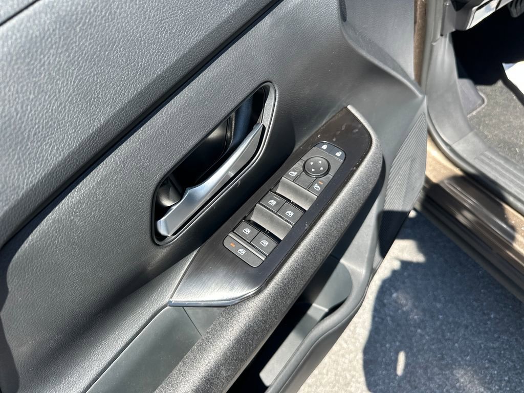 New 2026 Nissan Kicks SV w/ SV Premium Package AWD/4WD image 15