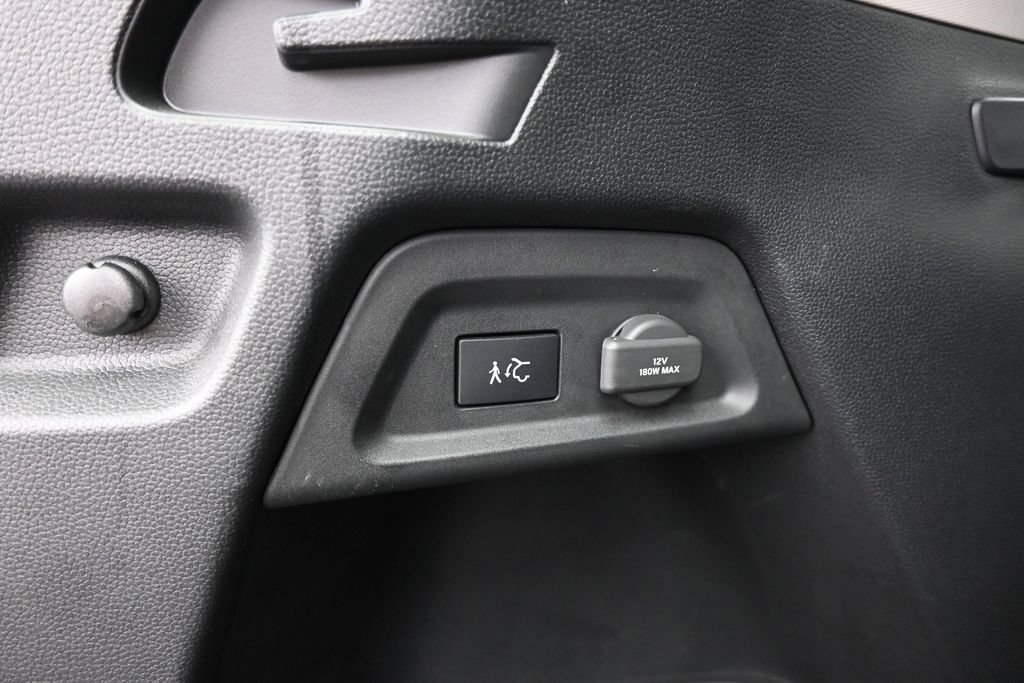 Certified 2025 Honda Pilot Touring image 32
