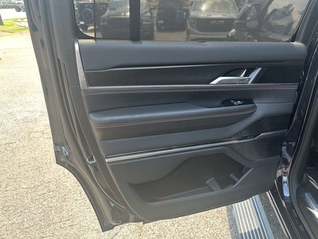 Used 2024 Jeep Grand Wagoneer Series III w/ Quick Order Packagew 28T image 23