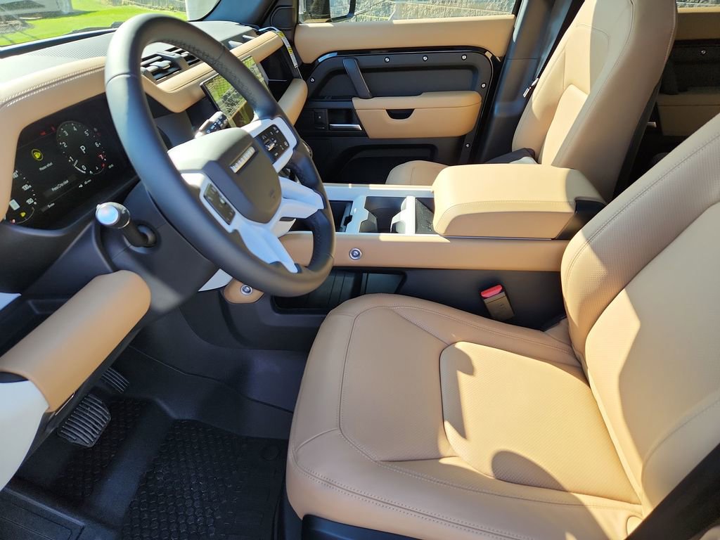 Used 2026 Land Rover Defender 110 S AWD/4WD image 21