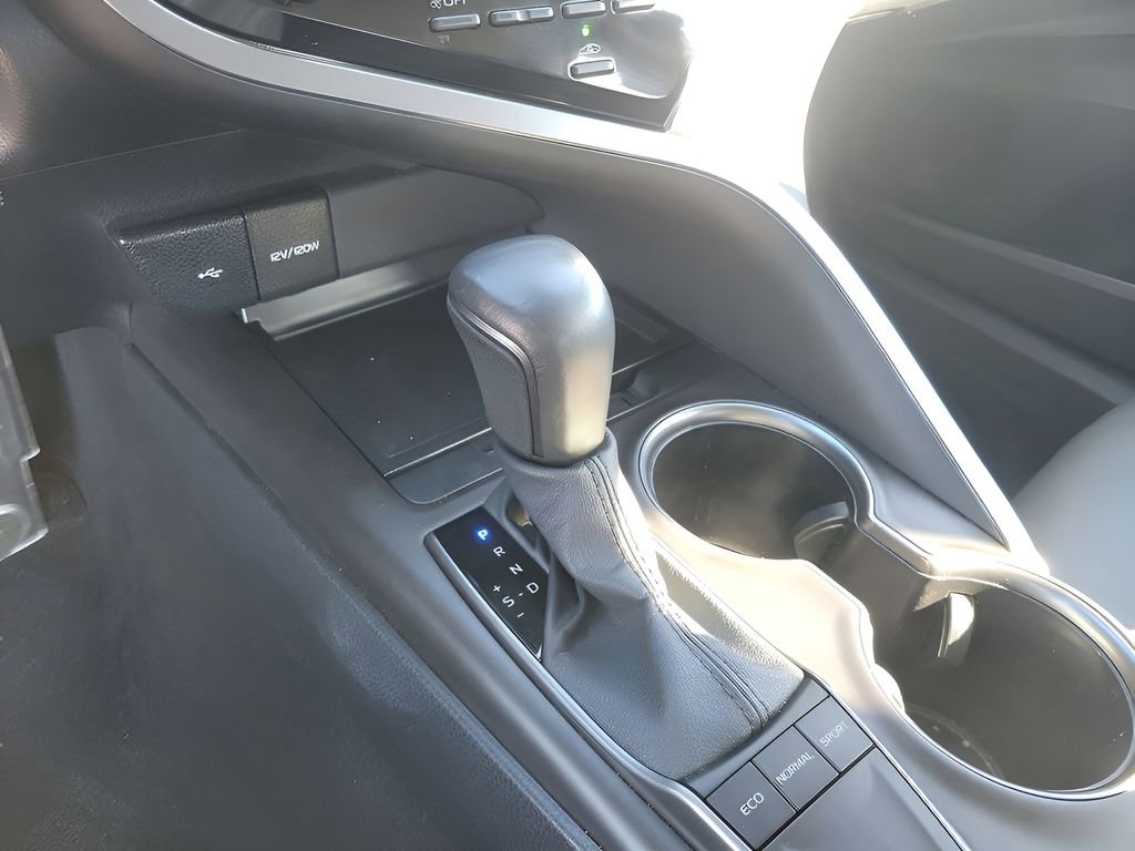 Used 2024 Toyota Camry SE image 22
