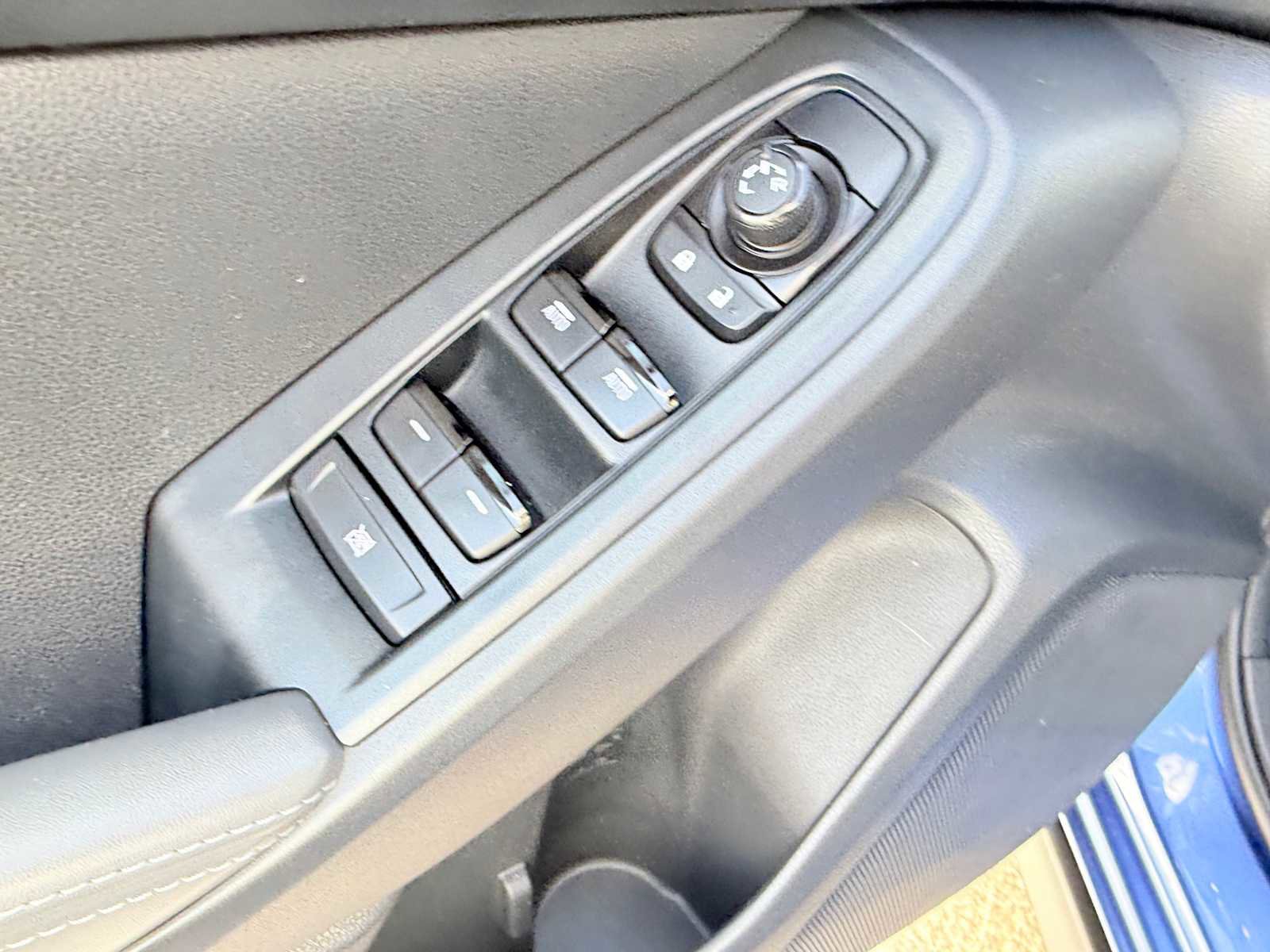 Certified 2025 Subaru Crosstrek 2.0i Premium image 12