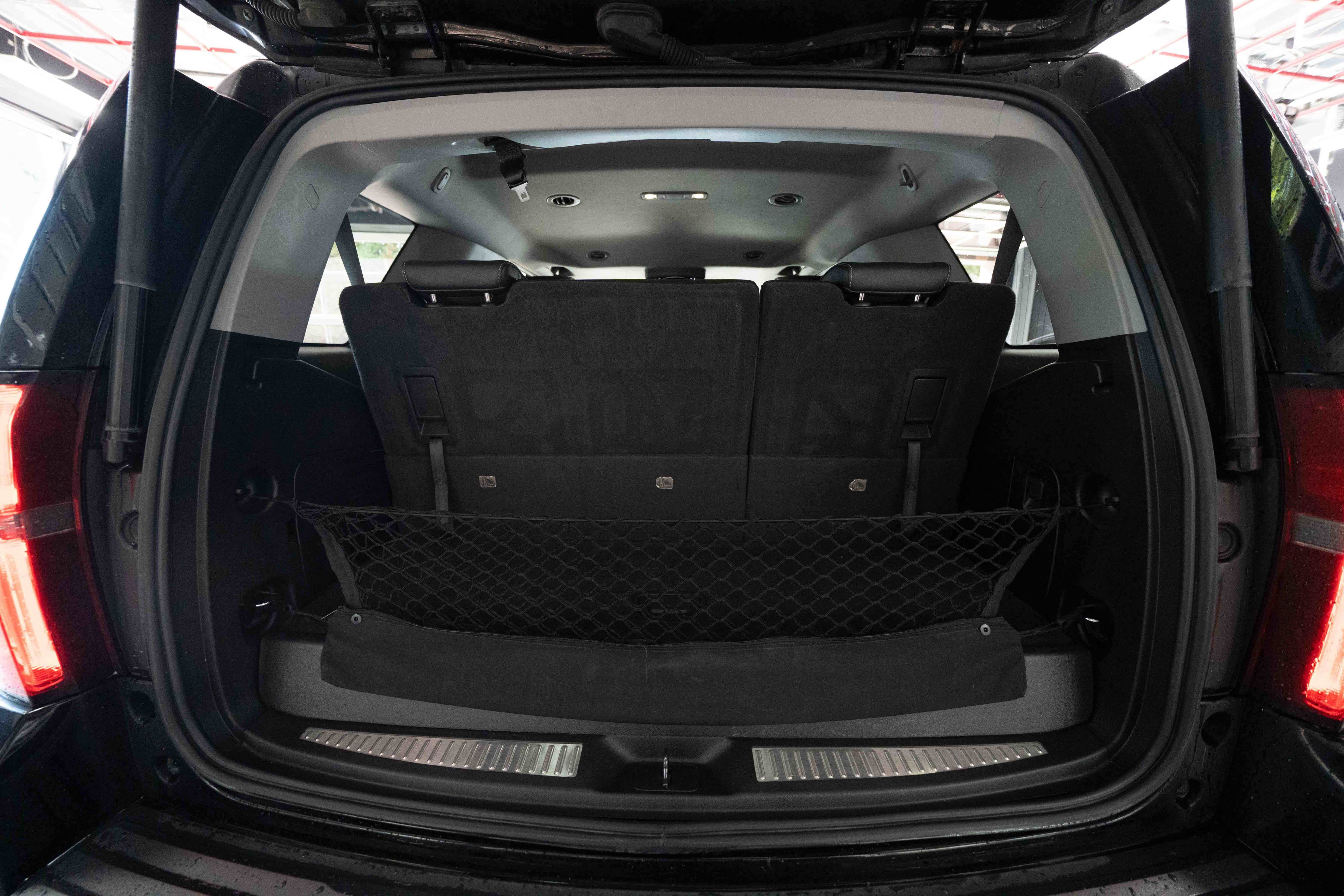 Used 2018 Chevrolet Tahoe LT w/ Z71 Midnight Edition AWD/4WD image 28
