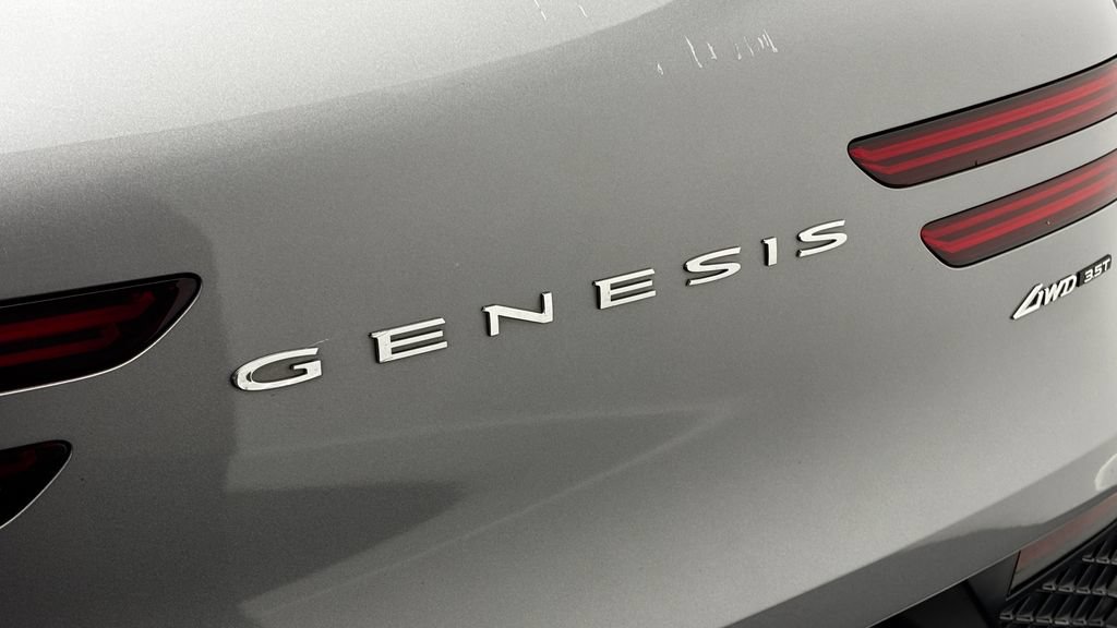 Used 2023 Genesis GV70 3.5T Sport w/ Sport Prestige Package AWD/4WD image 8