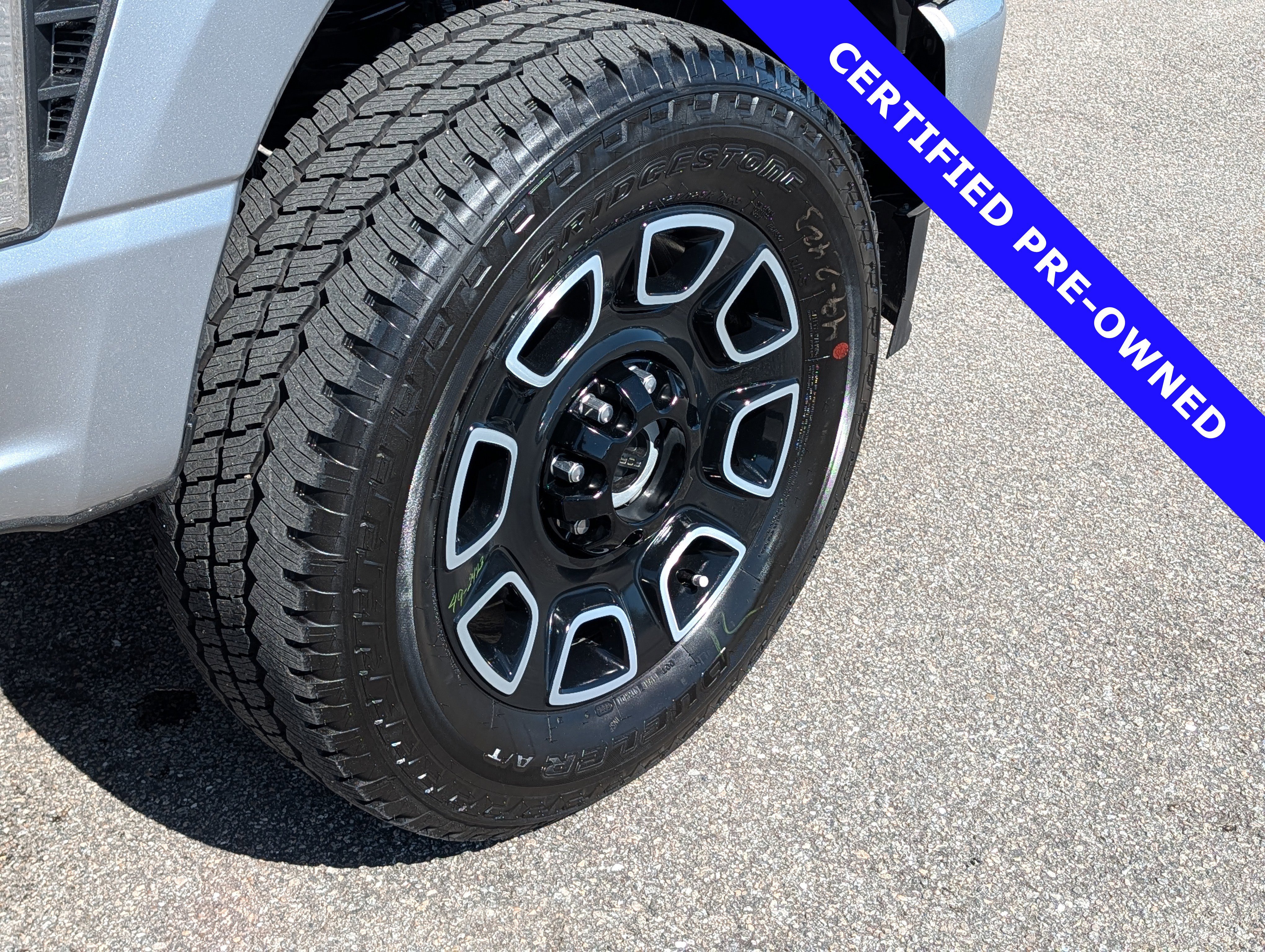 Certified 2023 Ford F250 4x4 Crew Cab Super Duty image 12