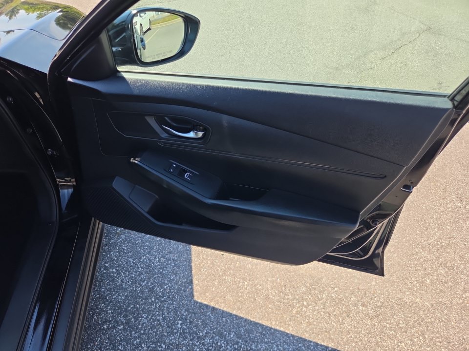 Used 2023 Honda Accord LX image 35