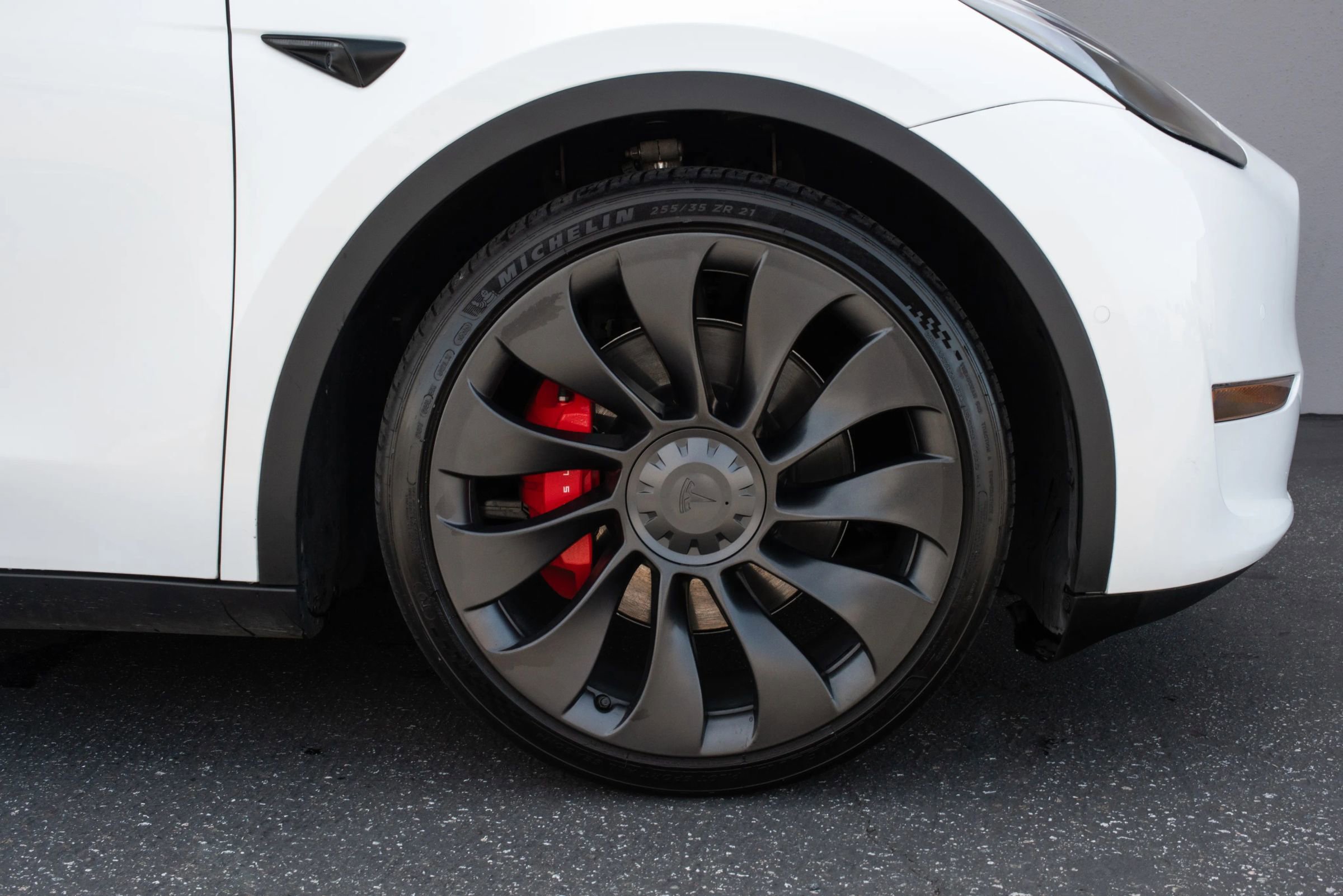 Used 2022 Tesla Model Y Performance image 37