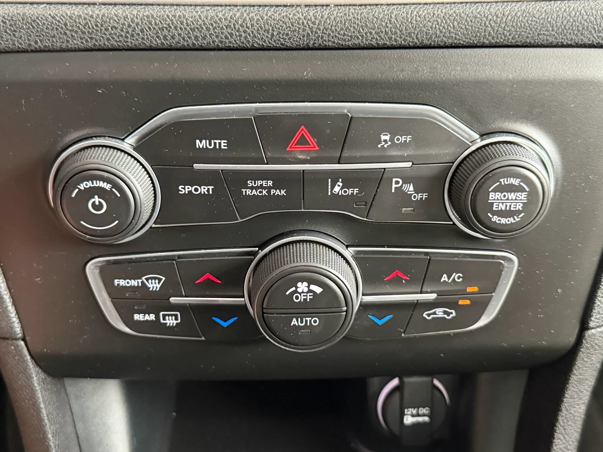 Used 2018 Dodge Charger GT AWD/4WD image 20