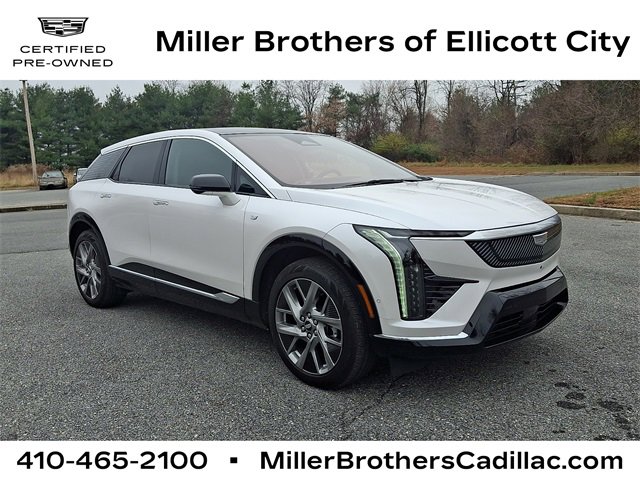 Certified 2025 Cadillac Optiq Luxury 2 w/ LPO, Floor Liner Package image 1