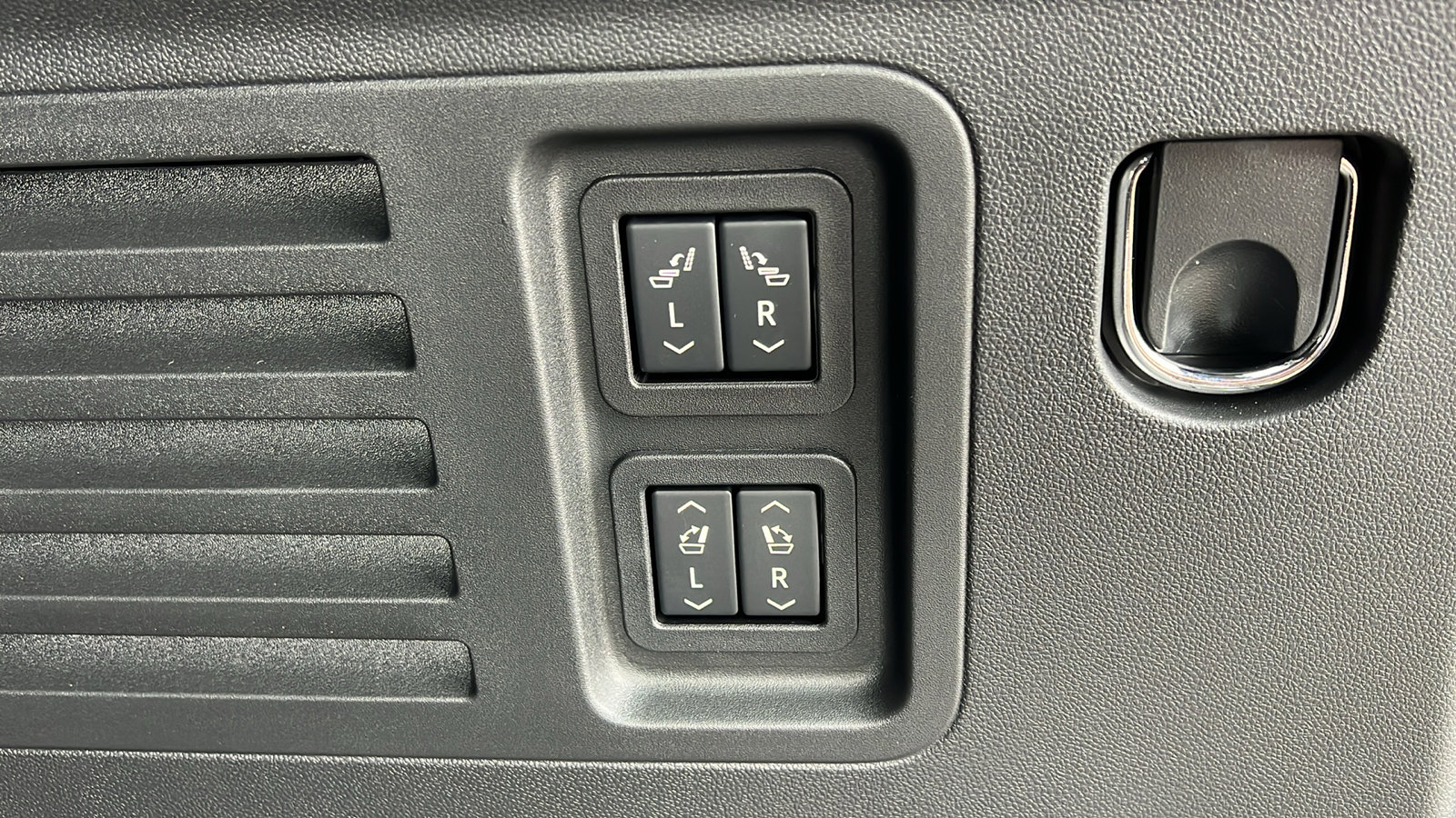 New 2026 Chevrolet Traverse High Country w/ LPO, Floor Liner Package image 12