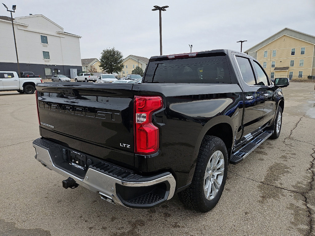 Used 2023 Chevrolet Silverado 1500 LTZ w/ Z71 Off-Road Package image 5