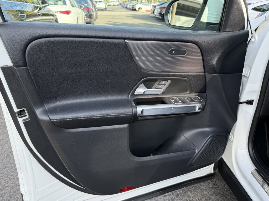 Certified 2022 Mercedes-Benz GLB 250 image 19