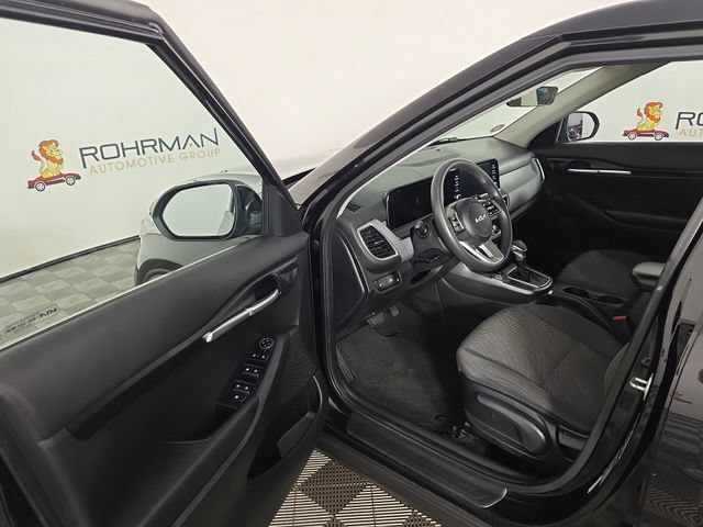 Used 2024 Kia Seltos LX AWD/4WD image 18