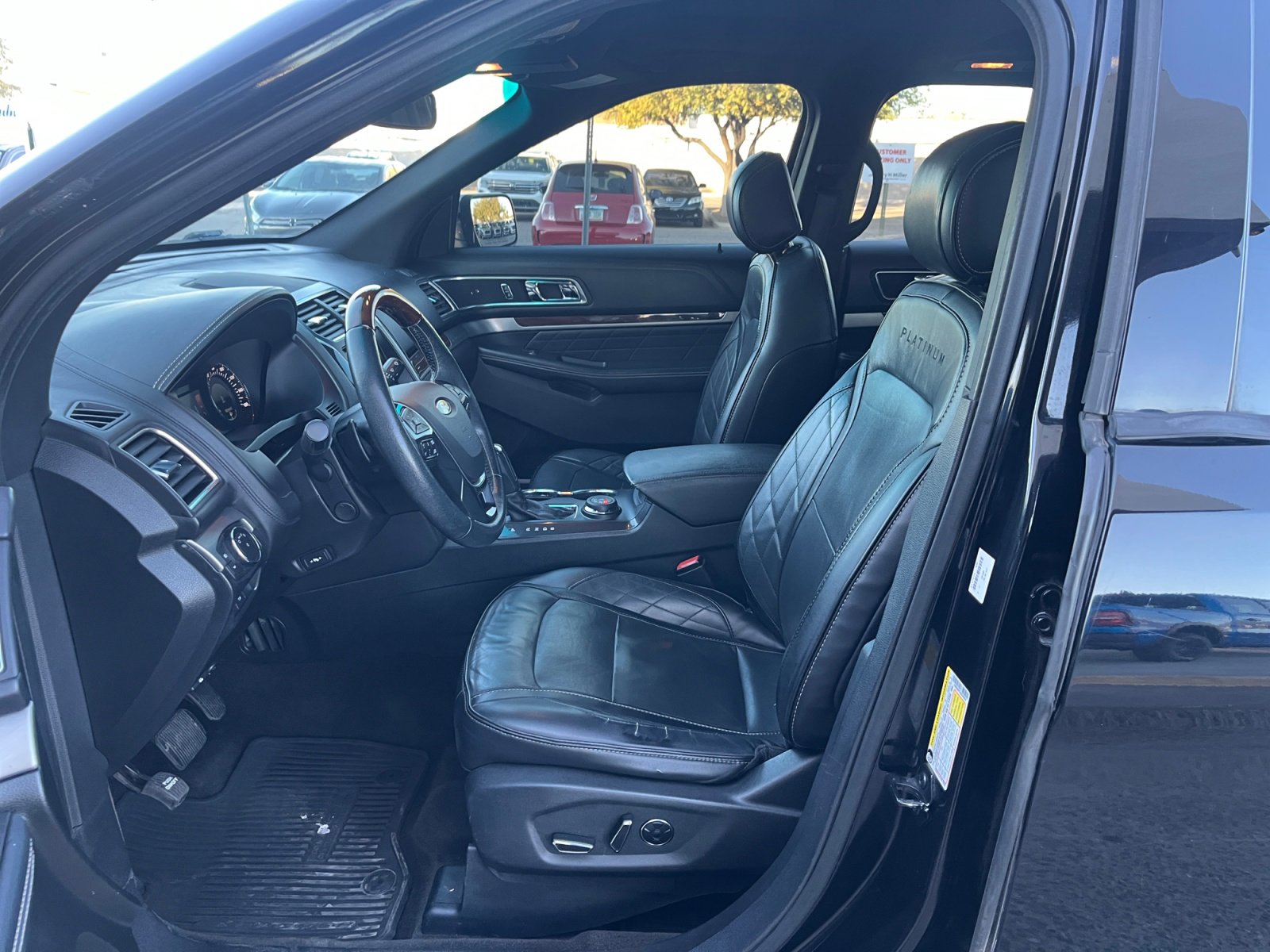 Used 2016 Ford Explorer Platinum image 14