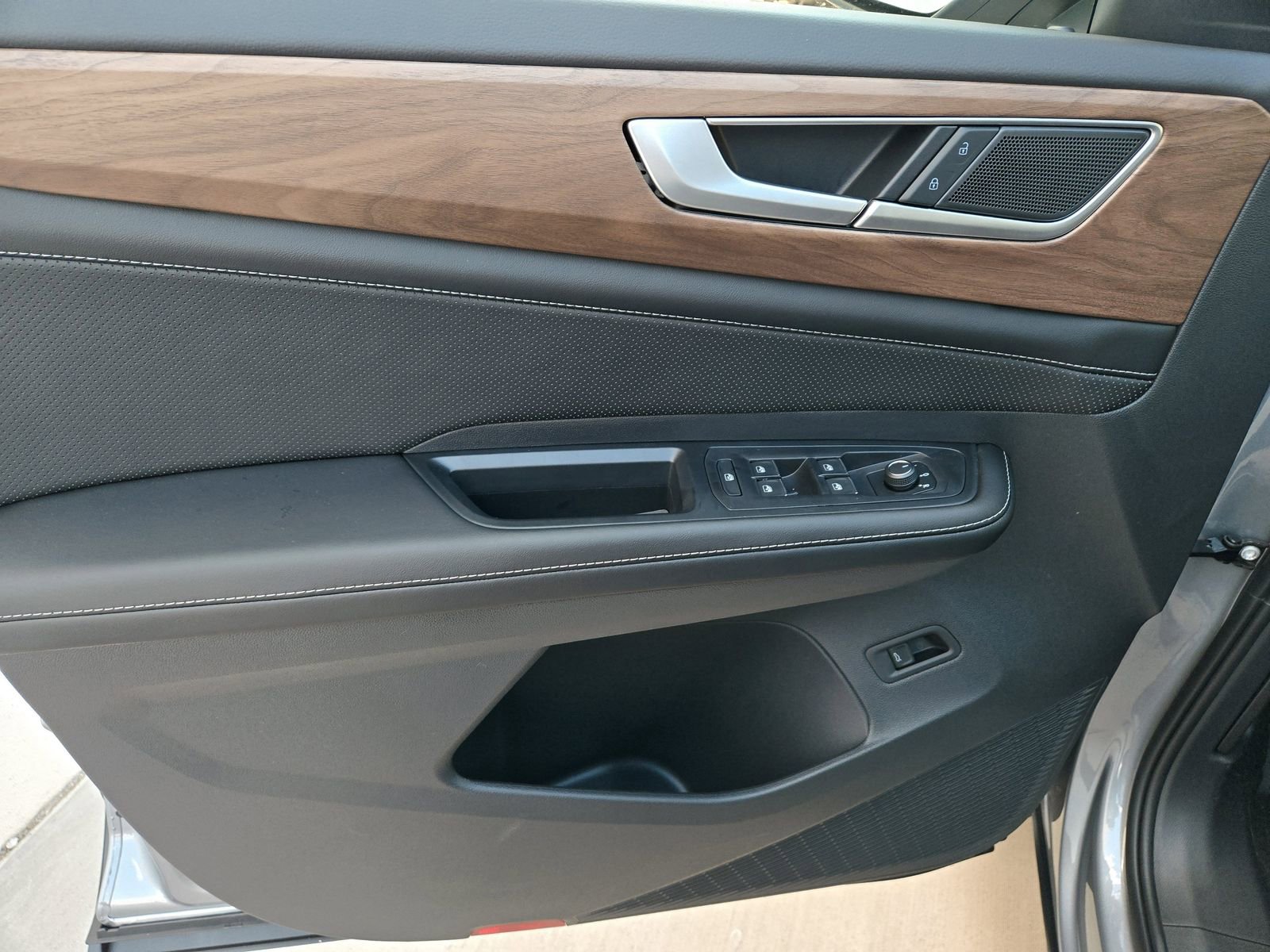 New 2026 Volkswagen Atlas SE image 21