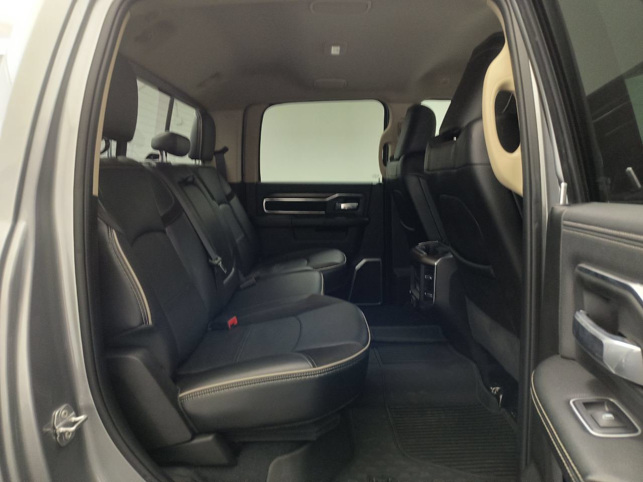 Used 2022 RAM 3500 Laramie AWD/4WD image 29