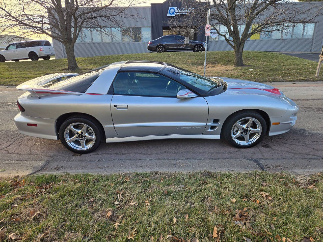 Used 2000 Pontiac Firebird Formula RWD image 9