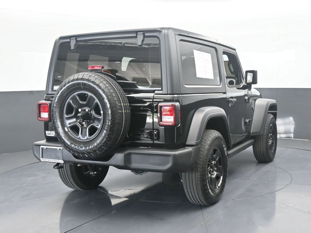Used 2025 Jeep Wrangler Sport image 5