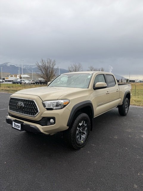 Certified 2018 Toyota Tacoma TRD Off-Road image 2
