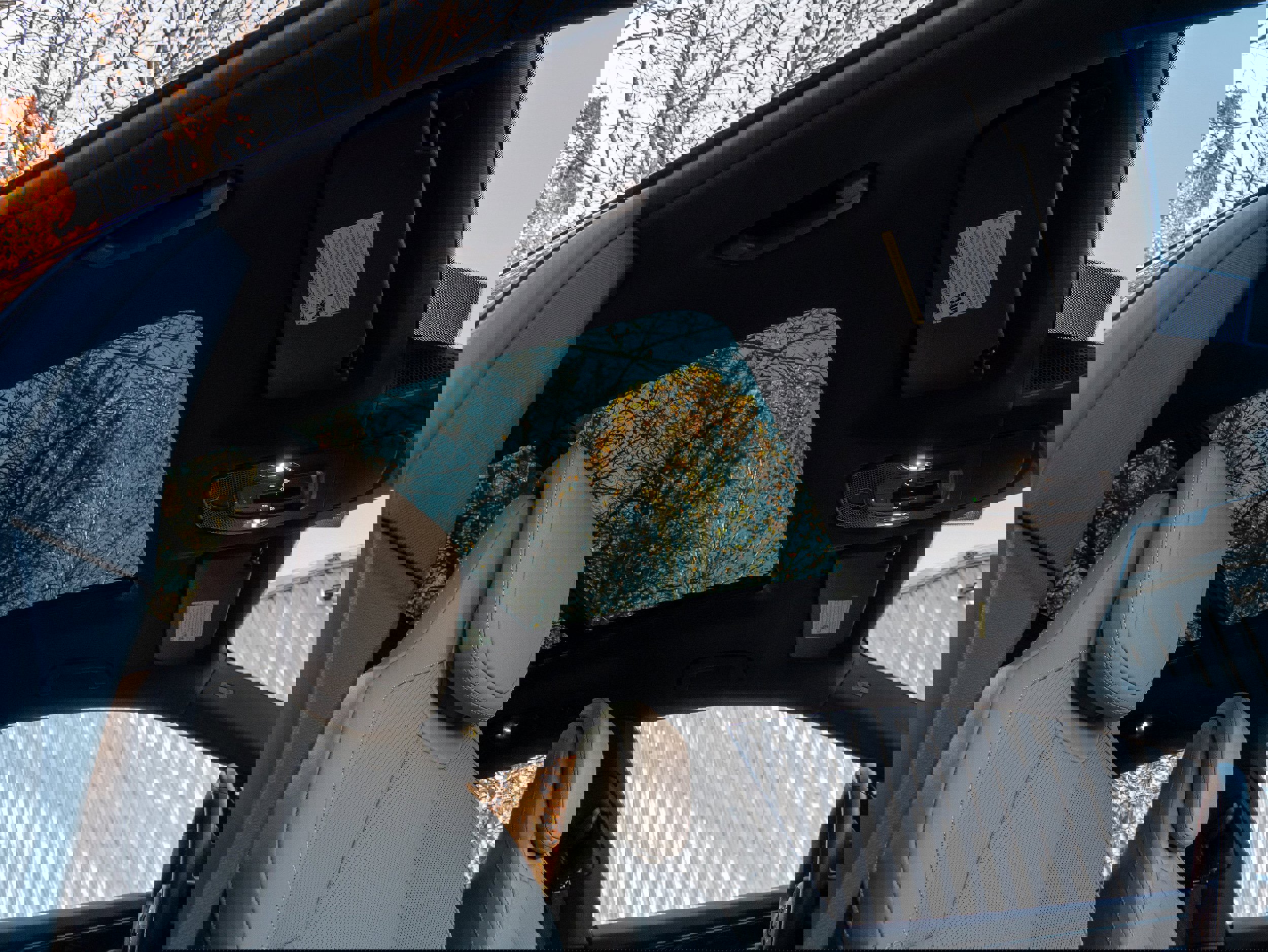 Certified 2025 Porsche Macan Electric image 38