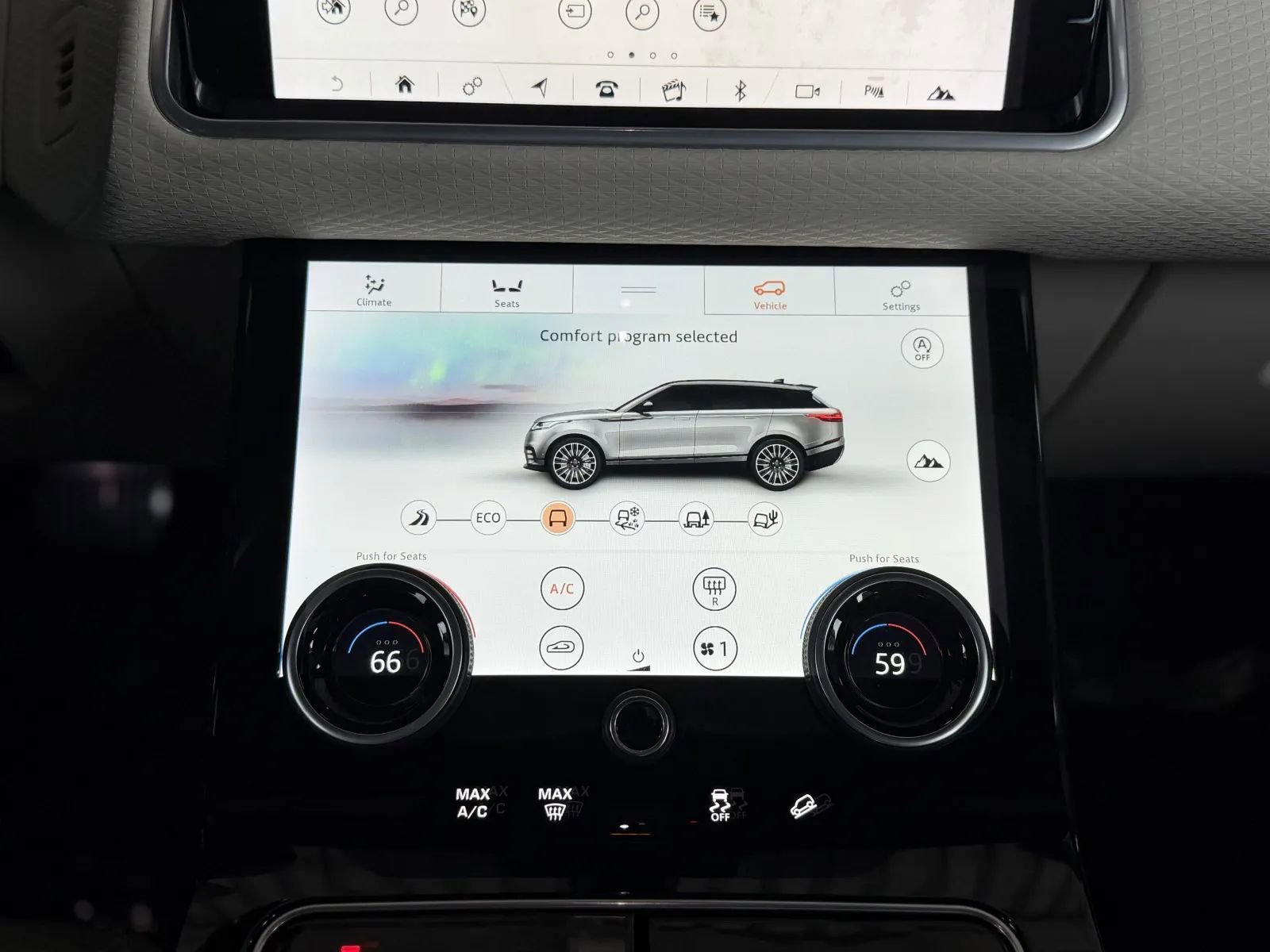 Used 2020 Land Rover Range Rover Velar R-Dynamic S AWD/4WD image 36