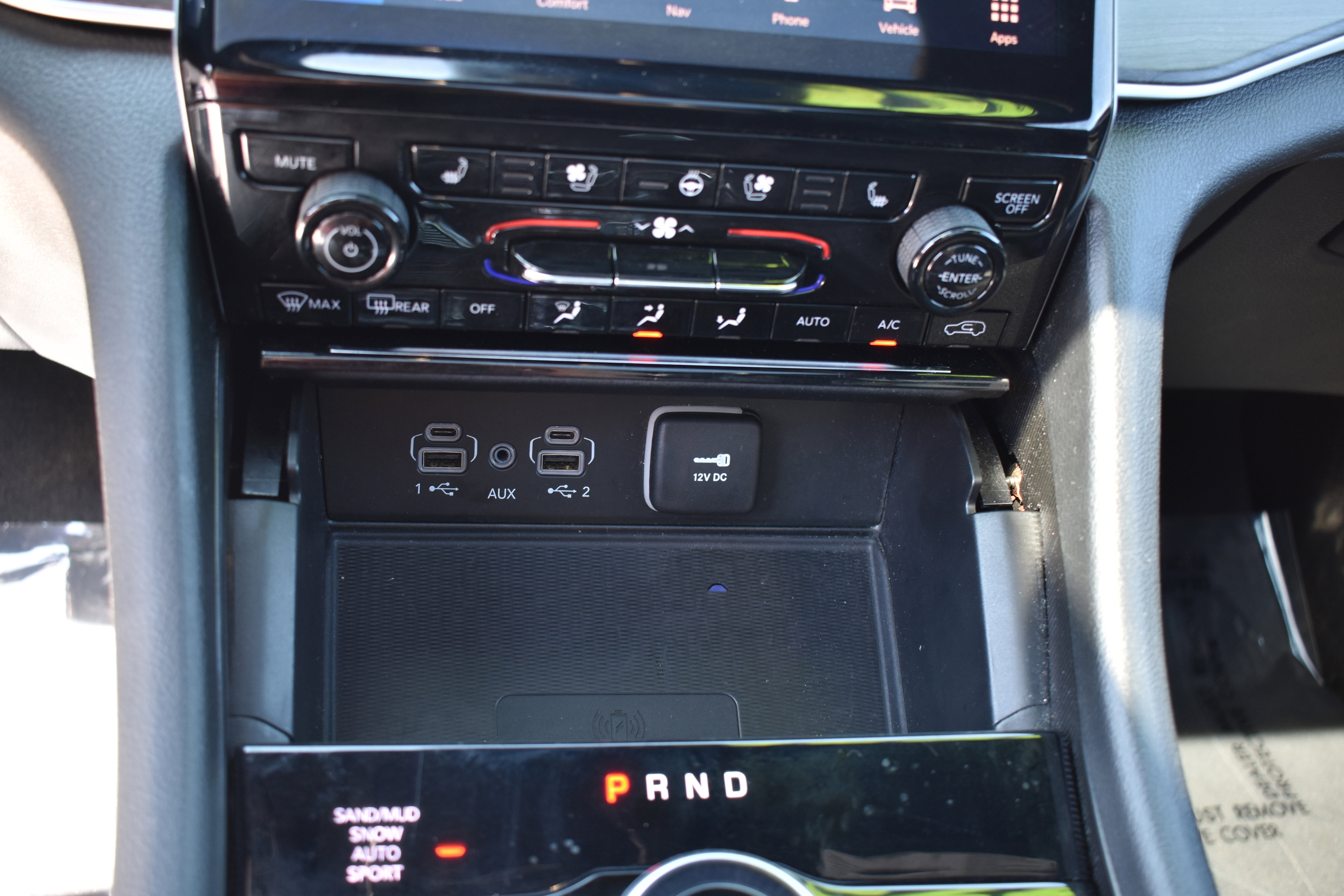 Used 2024 Jeep Grand Cherokee L Limited w/ Luxury Tech Group II image 21