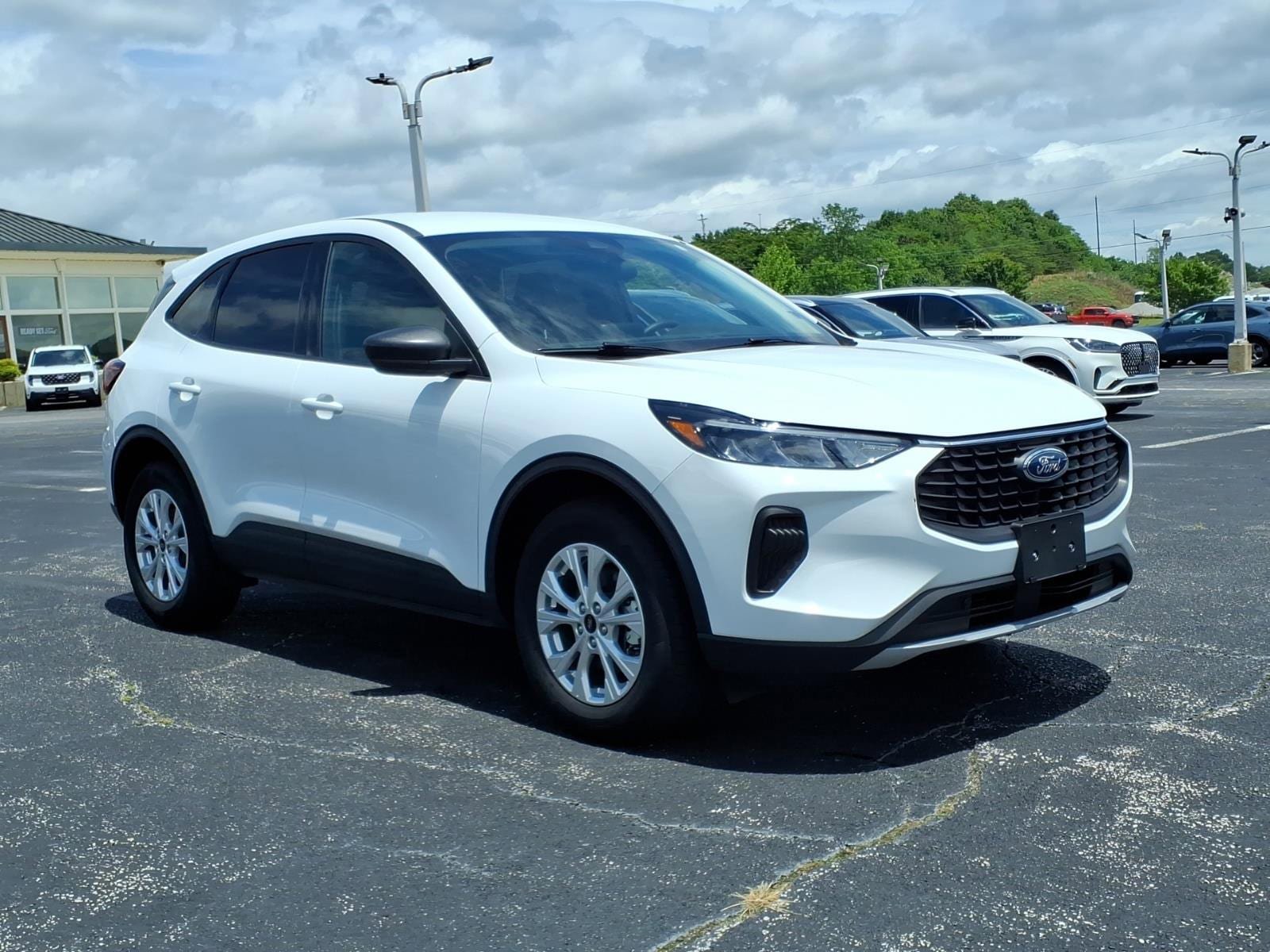 Certified 2025 Ford Escape Active AWD/4WD image 1