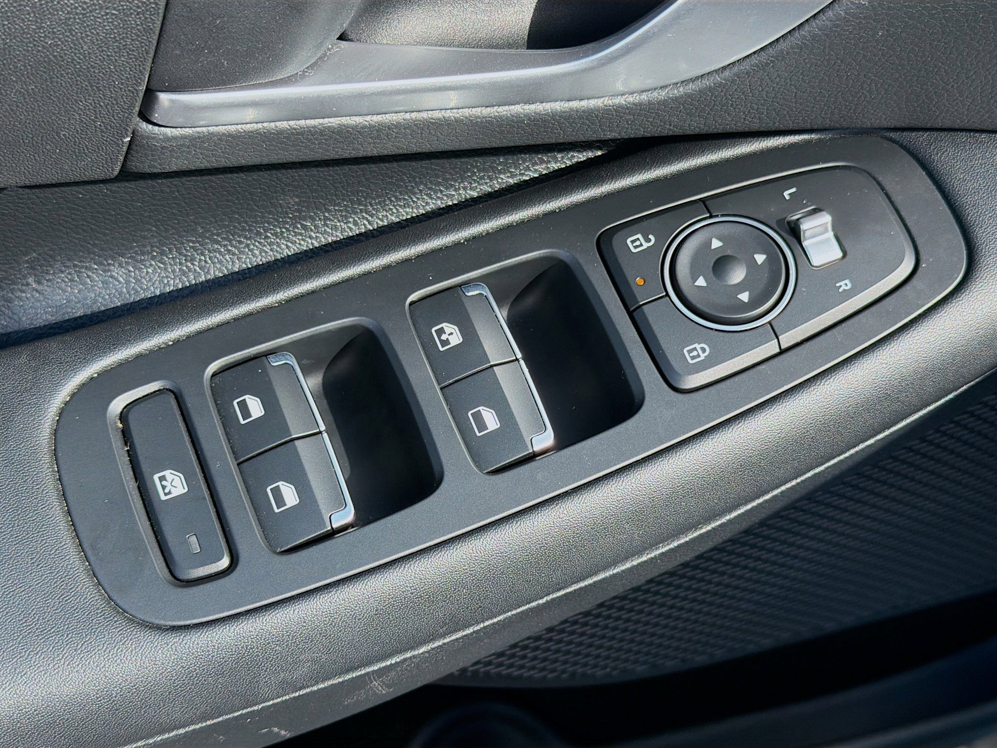 Used 2025 Hyundai Sonata SE image 21