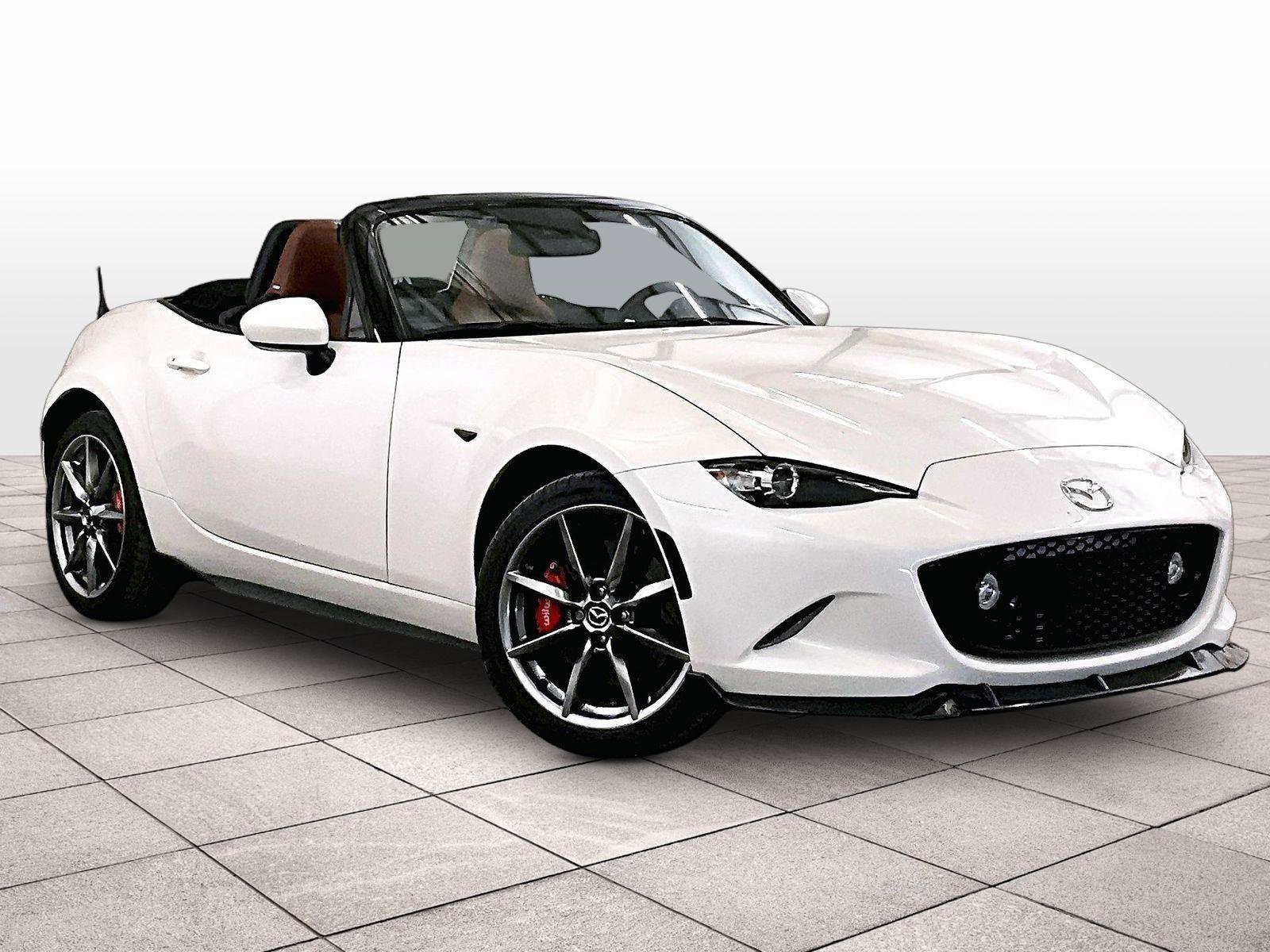 Used 2022 MAZDA MX-5 Miata Grand Touring RWD image 2