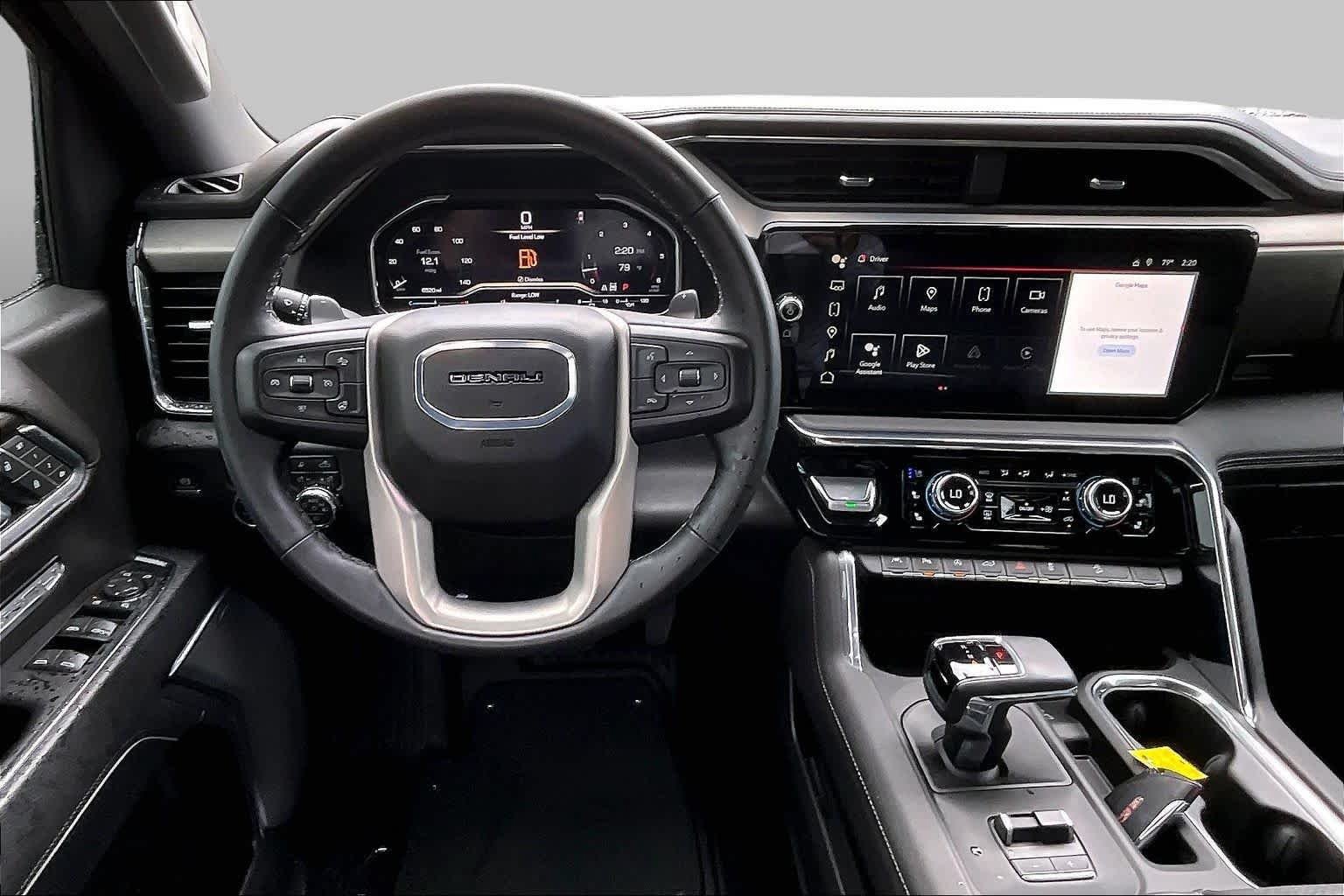 Used 2025 GMC Sierra 1500 Denali w/ Denali Reserve Package AWD/4WD image 6