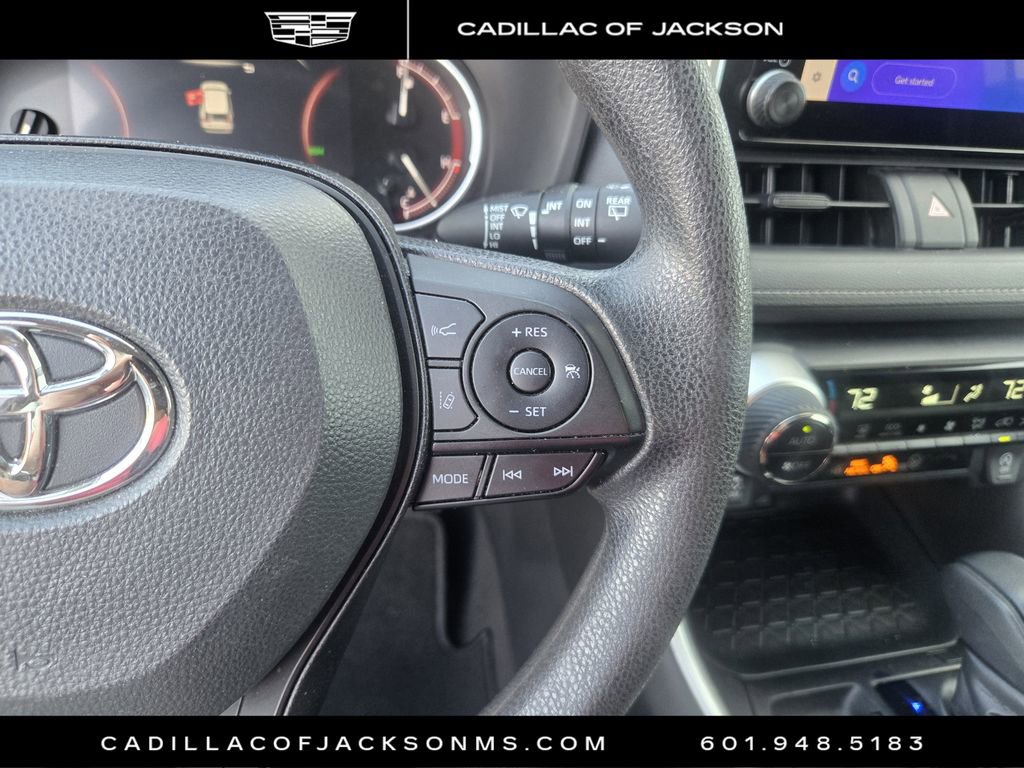 Used 2023 Toyota RAV4 XLE image 18