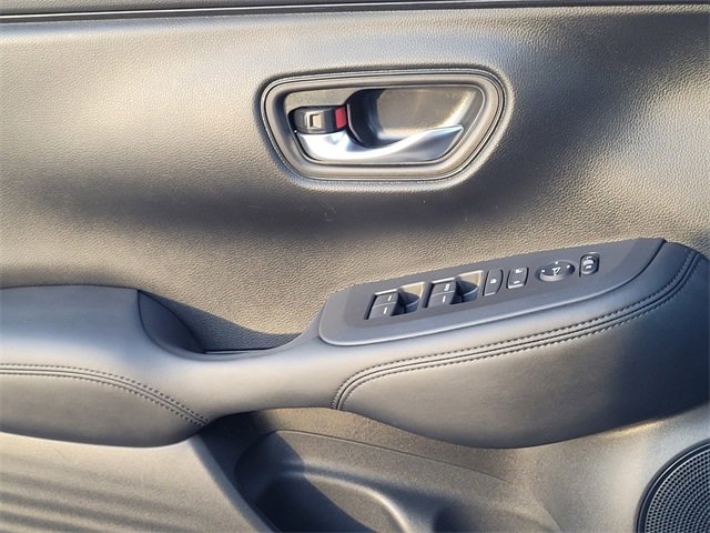 Used 2025 Honda HR-V LX image 15