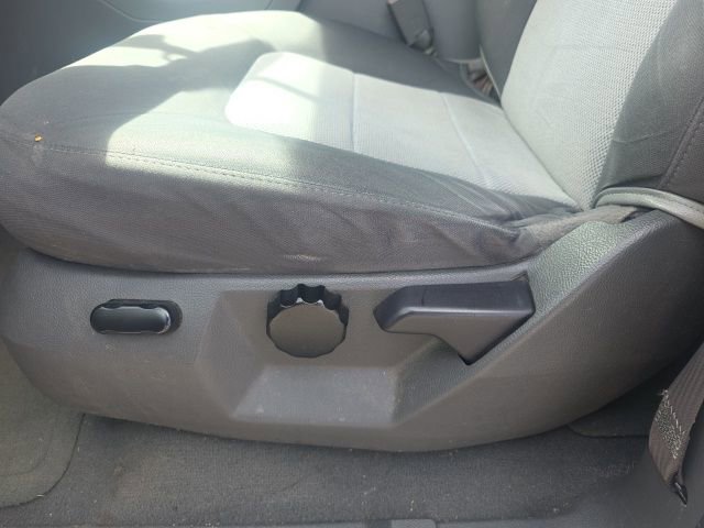 Used 2005 Ford Expedition XLT RWD image 9