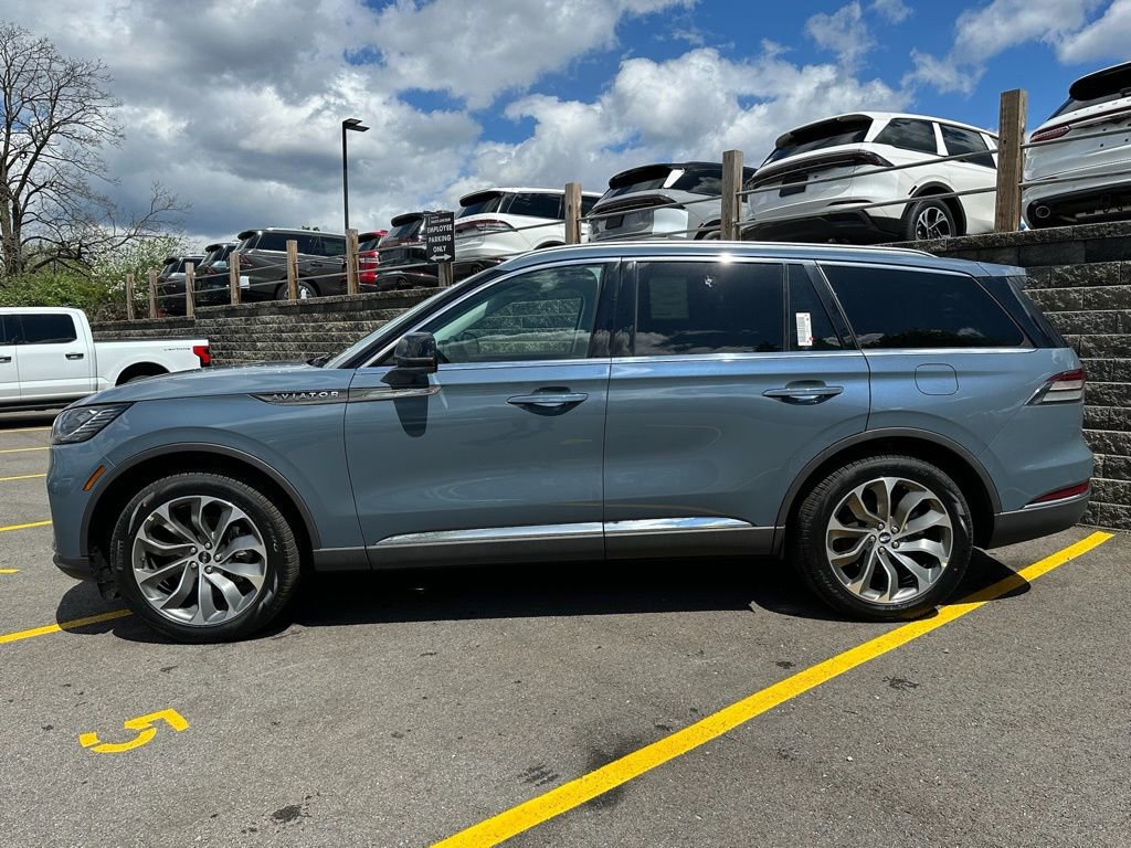 New 2026 Lincoln Aviator Reserve AWD/4WD image 2