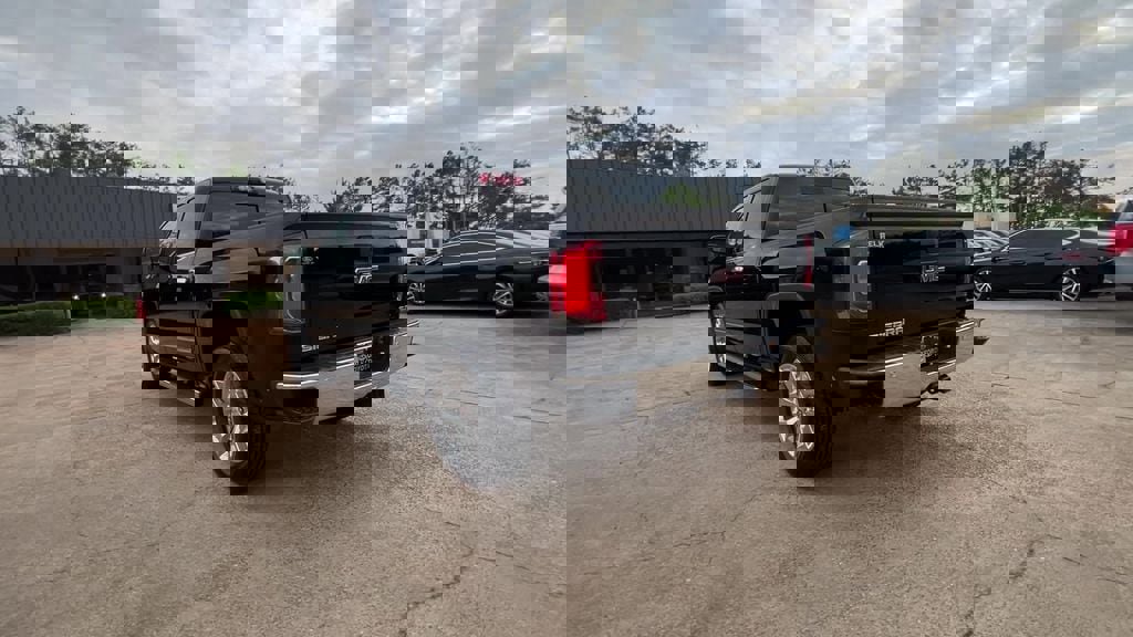 Used 2018 GMC Sierra 1500 SLT image 4