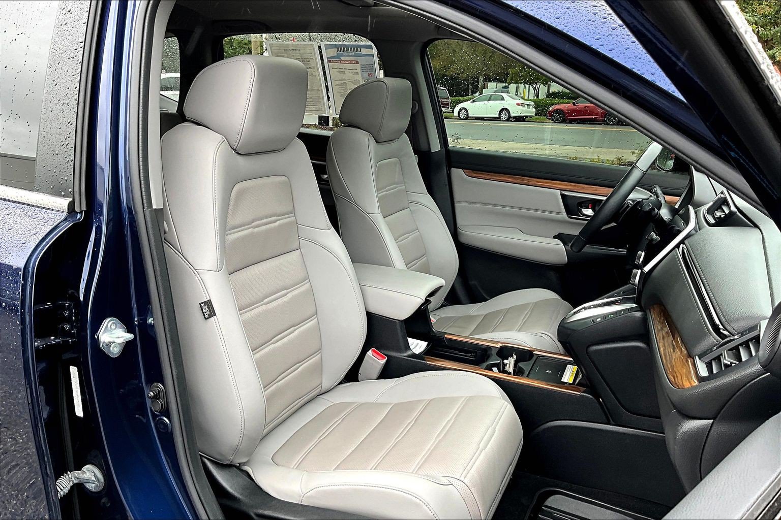 Used 2022 Honda CR-V Touring image 7