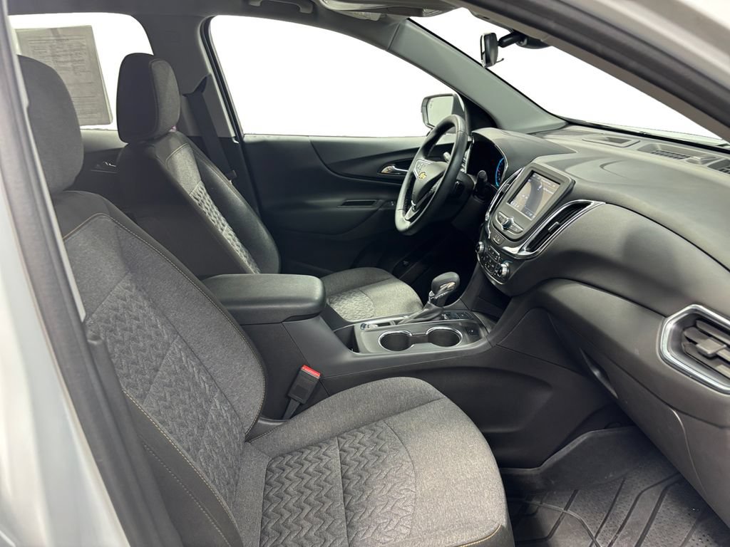 Used 2024 Chevrolet Equinox LT w/ LPO, Floor Liner Package AWD/4WD image 15
