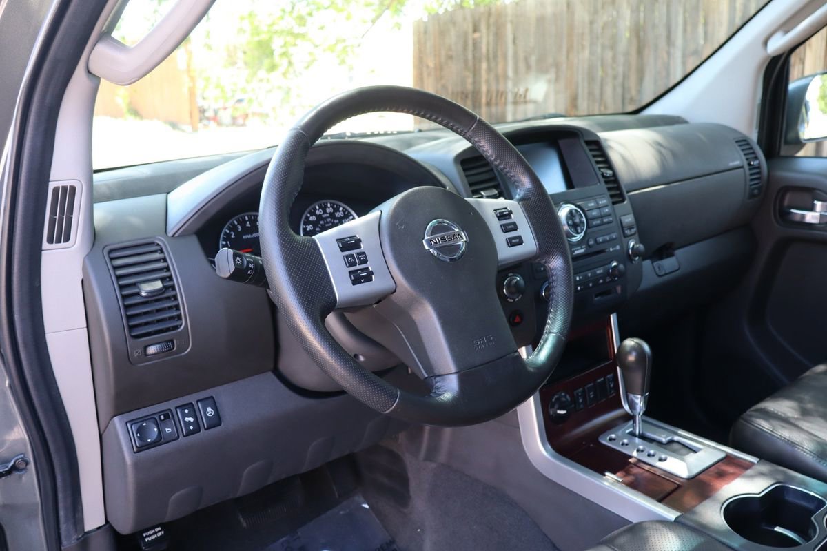 Used 2008 Nissan Pathfinder LE w/ Navigation Pkg AWD/4WD image 15