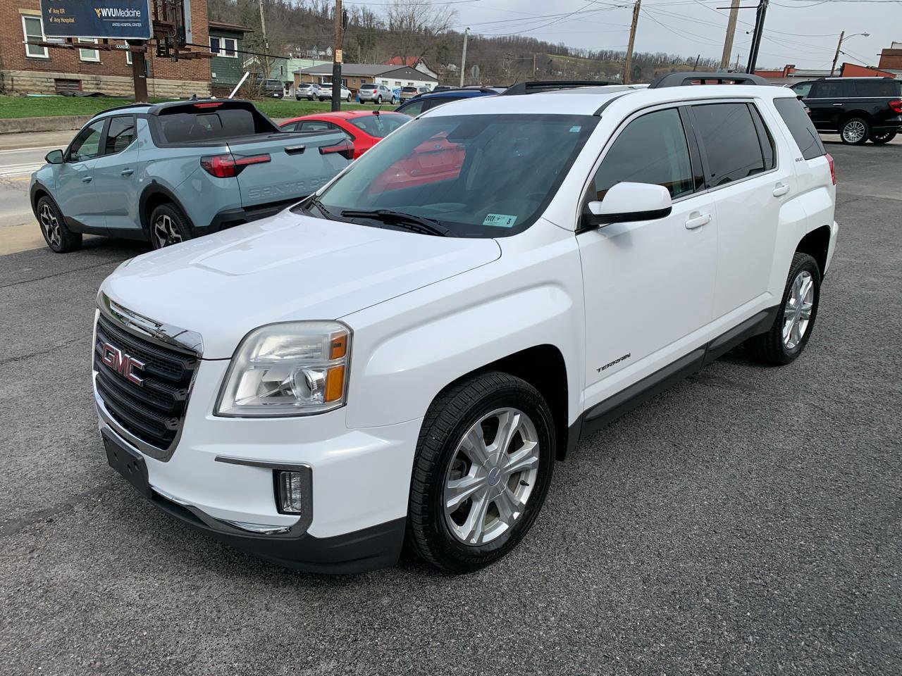 Used 2017 GMC Terrain SLE w/ Convenience Package image 2