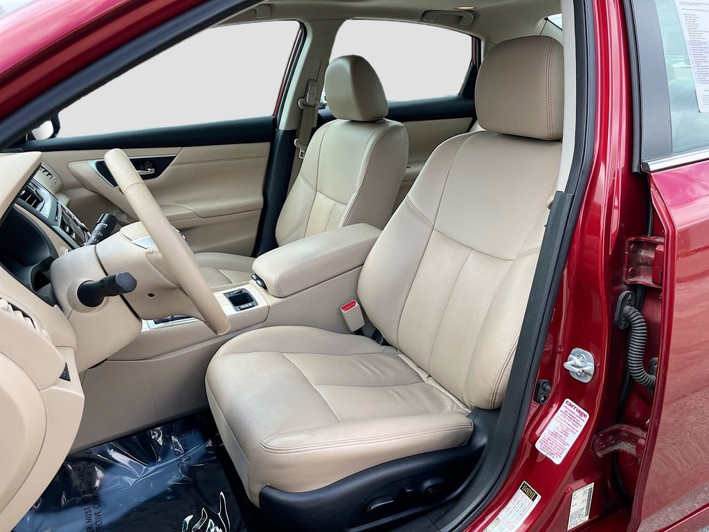 Used 2017 Nissan Altima 2.5 SL w/ Moonroof Package image 14
