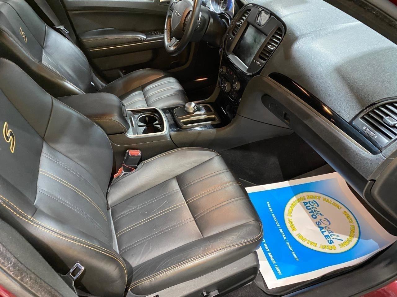 Used 2019 Chrysler 300 S w/ 300S Alloy Edition RWD image 23