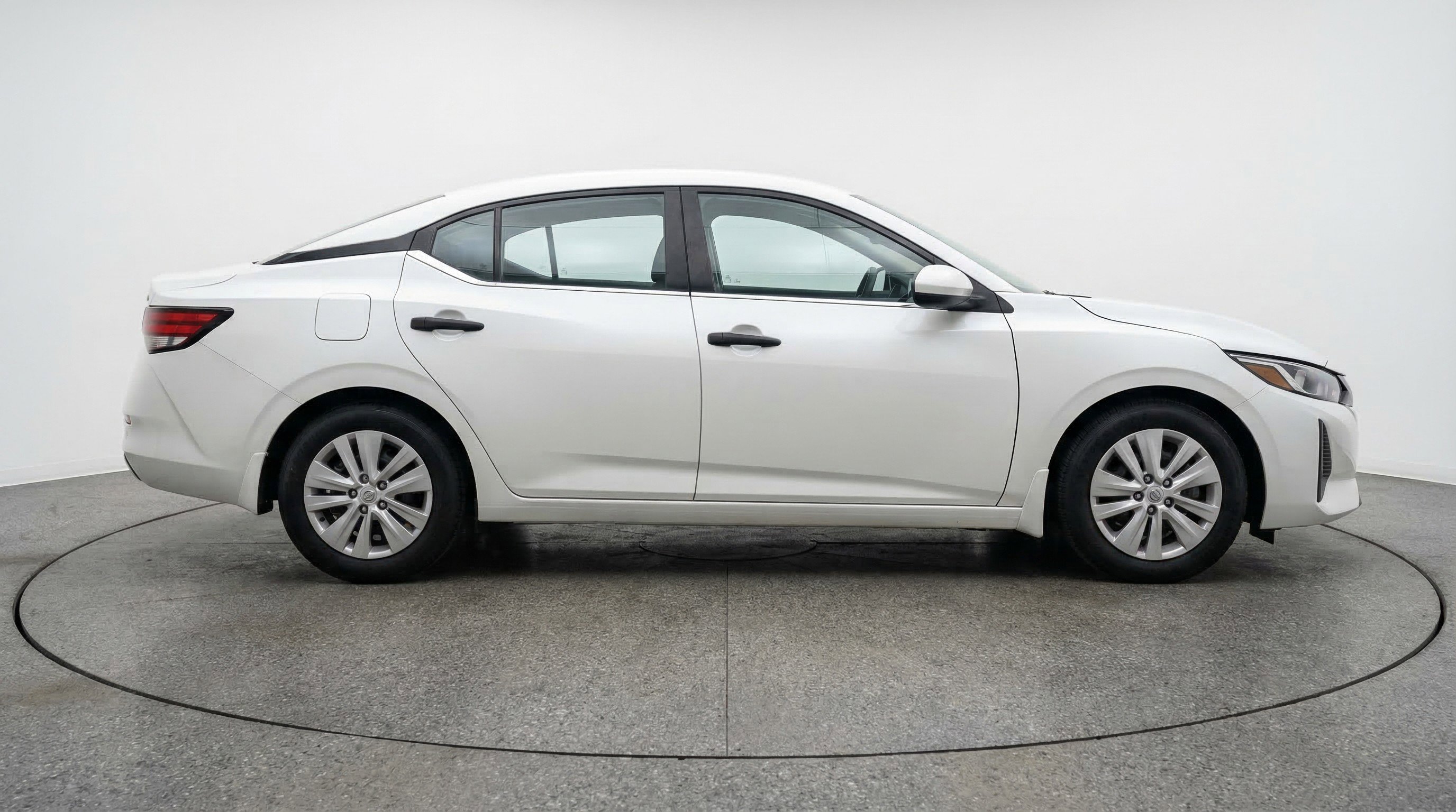Used 2025 Nissan Sentra S image 11