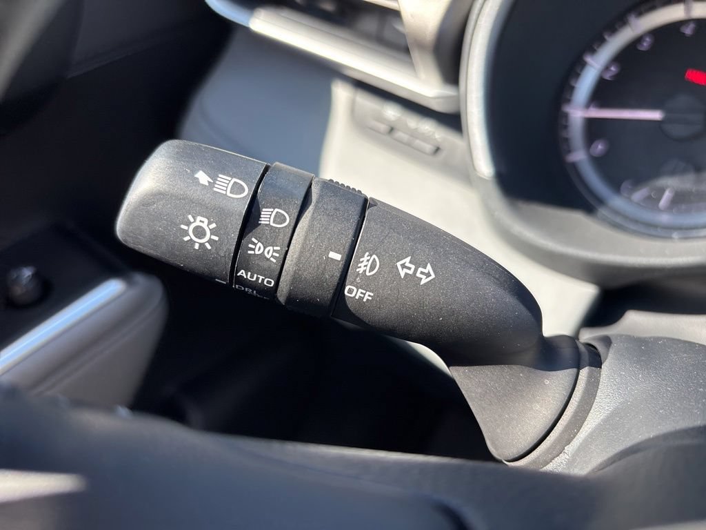Used 2023 Toyota Highlander XLE AWD/4WD image 28
