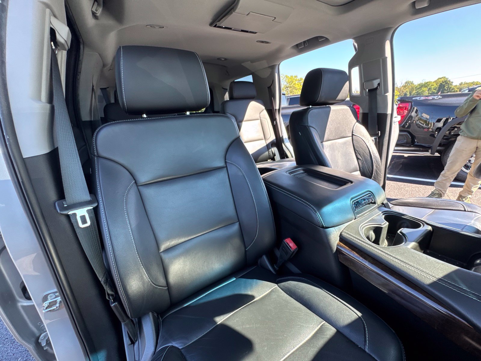 Used 2018 Chevrolet Tahoe LT AWD/4WD image 39