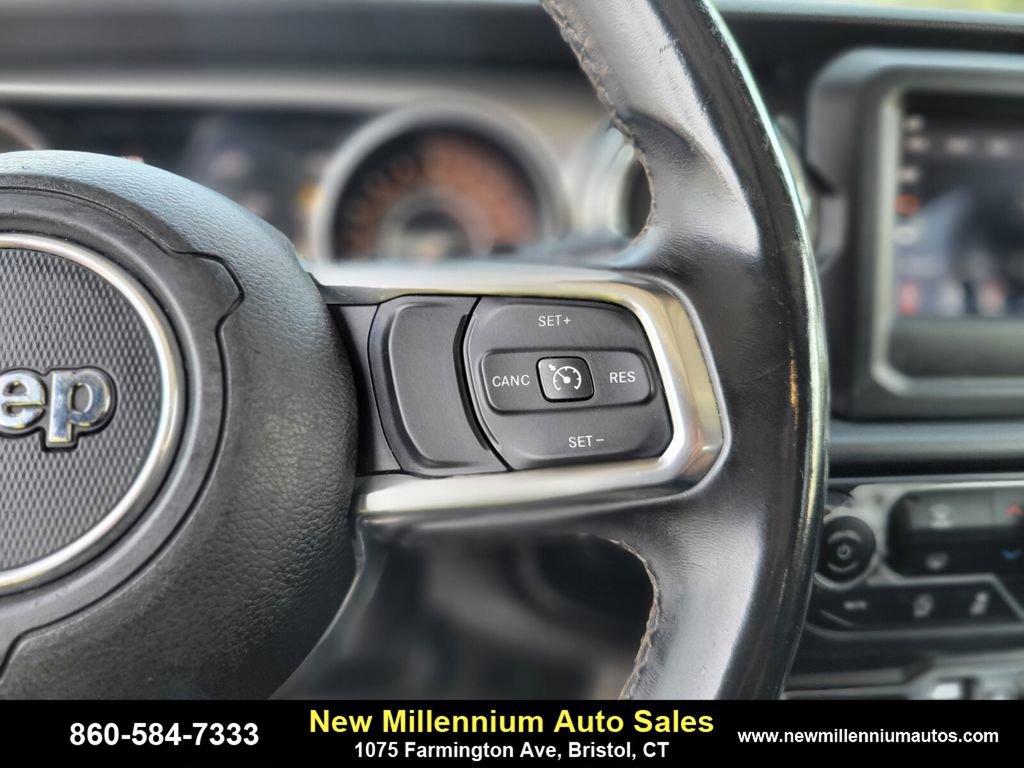 Used 2019 Jeep Wrangler Unlimited Sahara image 26