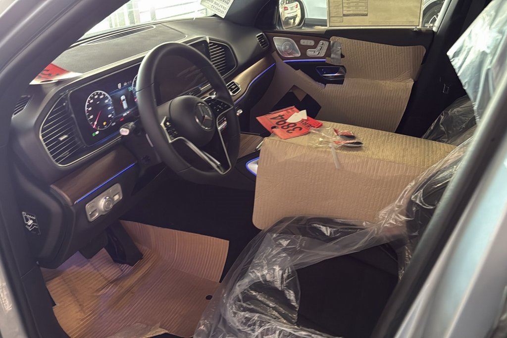 New 2025 Mercedes-Benz GLE 580 4MATIC image 2