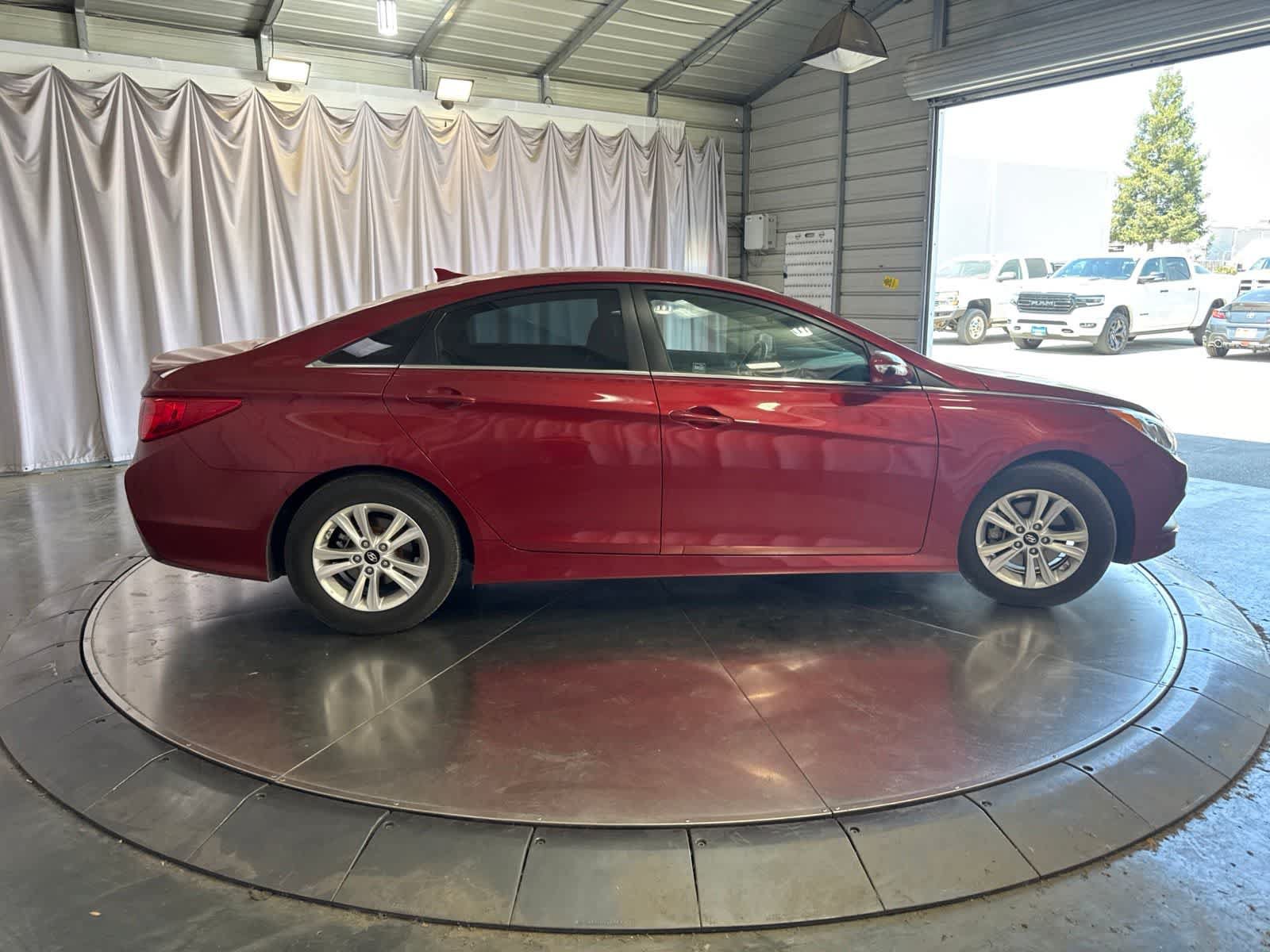 Used 2014 Hyundai Sonata GLS w/ Popular Equipment Group 2 FWD image 4