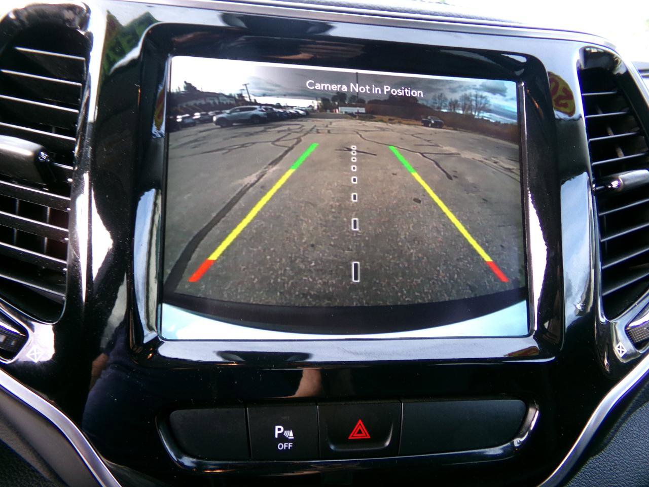 Used 2020 Jeep Cherokee Limited AWD/4WD image 3