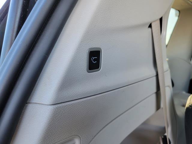 Used 2023 Chrysler Voyager LX FWD image 26